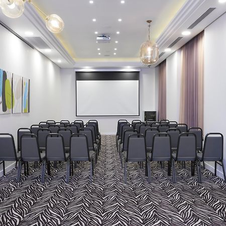 Leonardo City Tower Hotel Tel Aviv Giv'atayim Exterior foto Meeting room