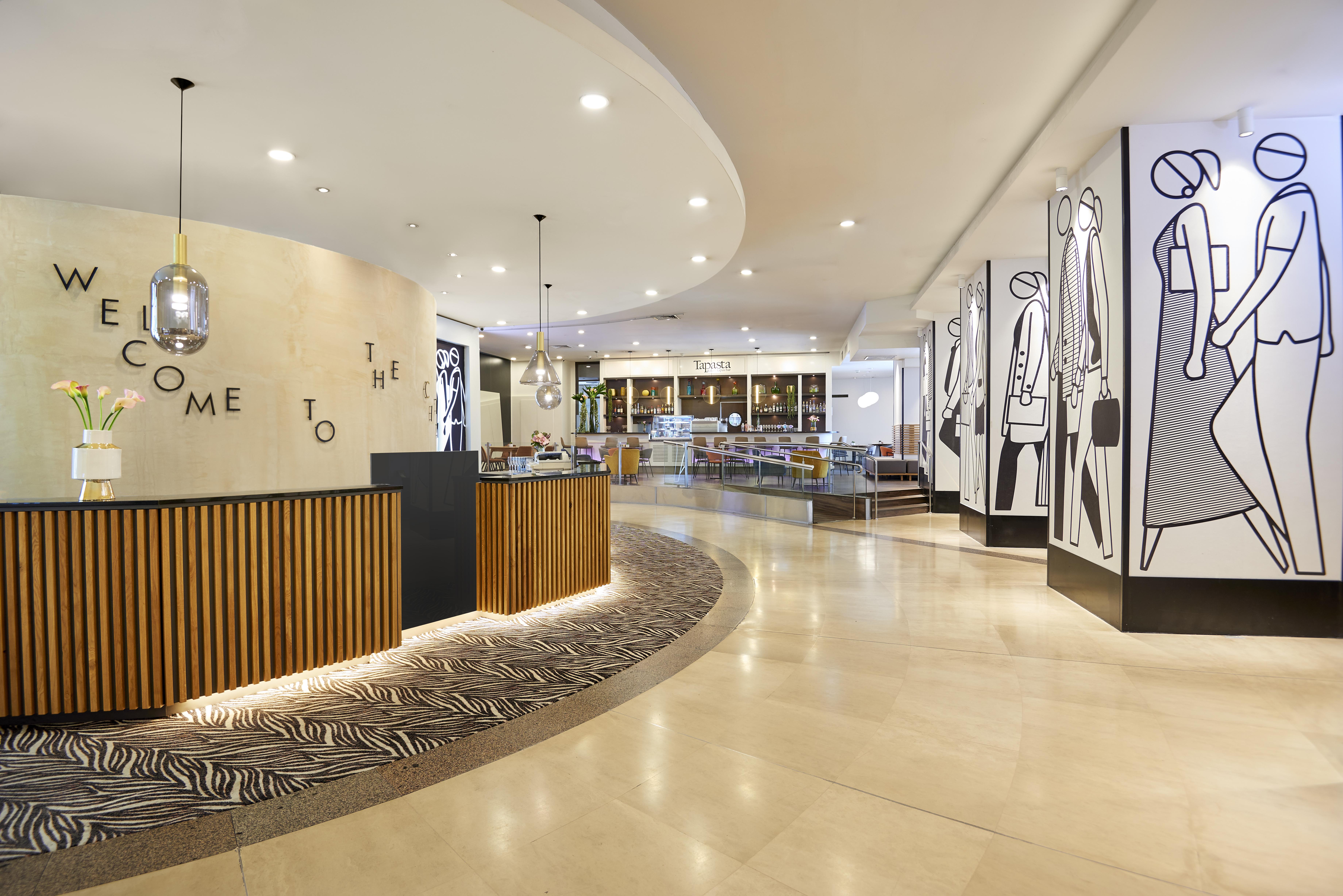 Leonardo City Tower Hotel Tel Aviv Giv'atayim Exterior foto The lobby of the hotel