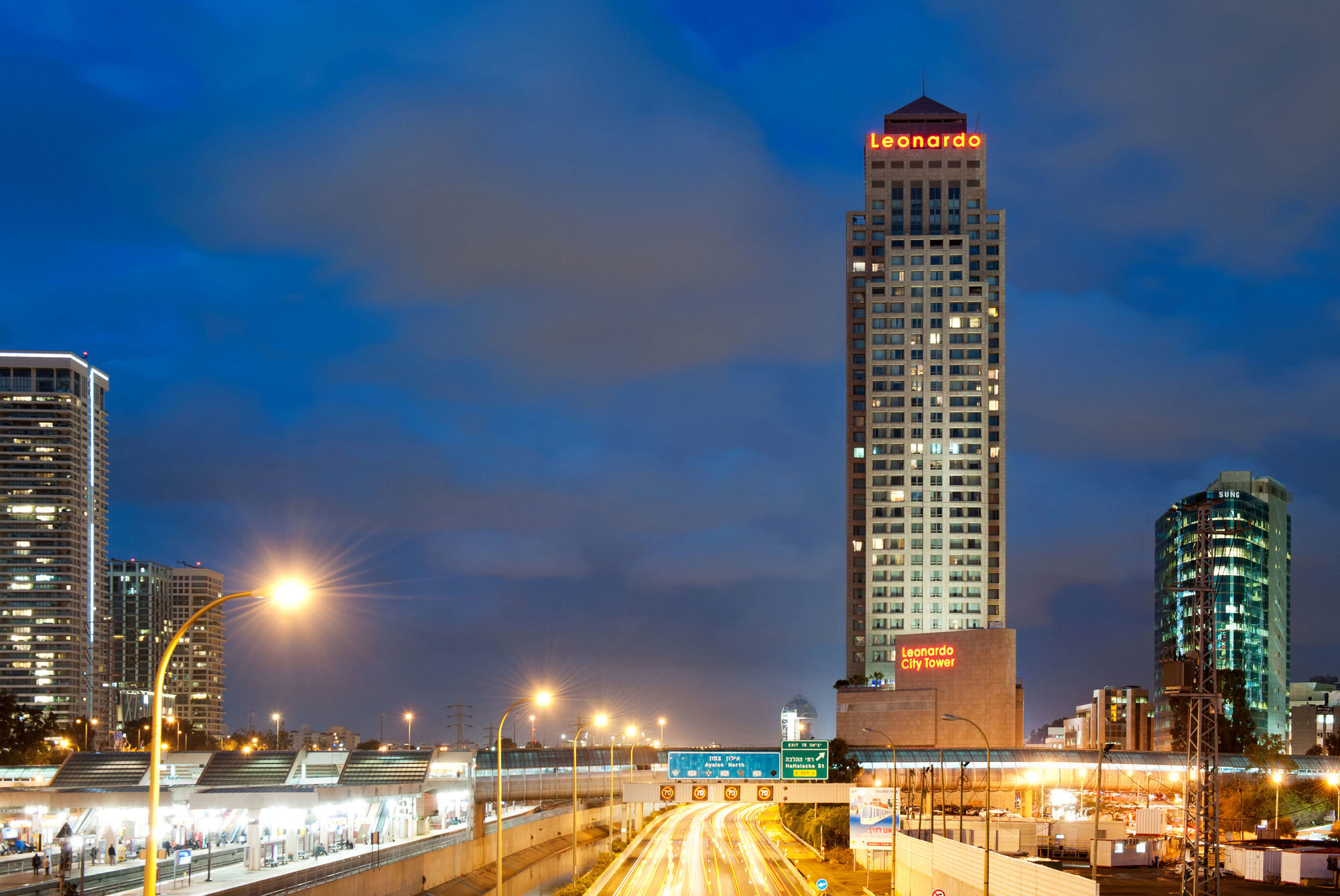 Leonardo City Tower Hotel Tel Aviv Exterior foto